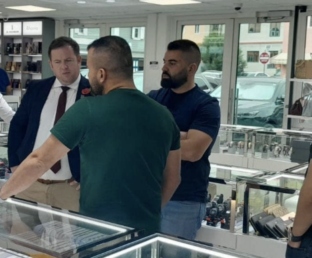 OT Minister briefed on armed robbery at Aladdin’s jewellery store